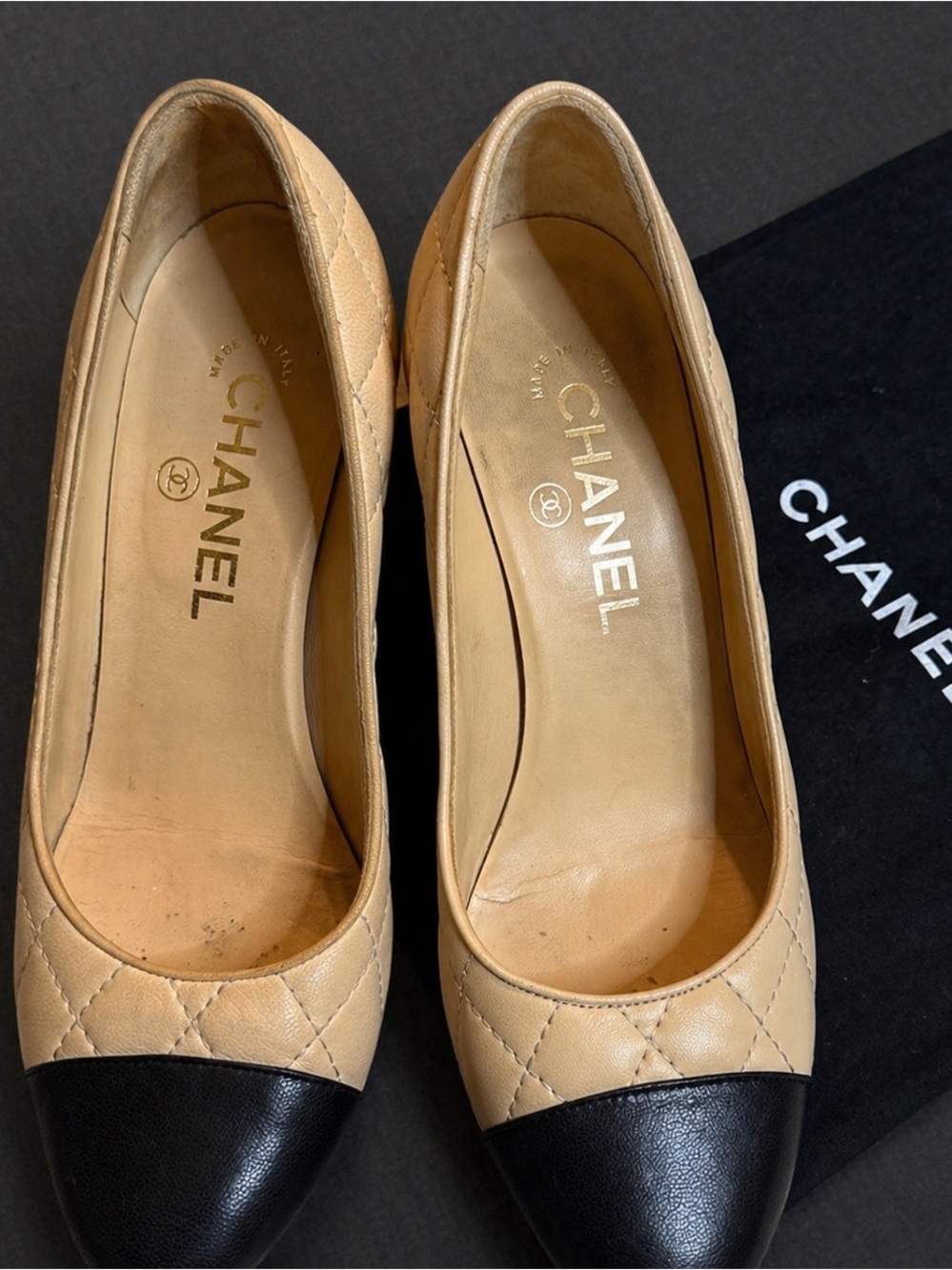 CHANEL Quilted Cap Toe CC Pumps in Beige & Black Leather - Picture 4 of 14